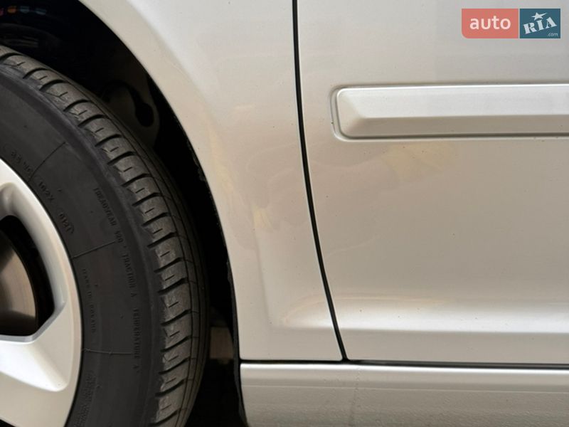 Универсал Skoda Octavia 2011 в Львове