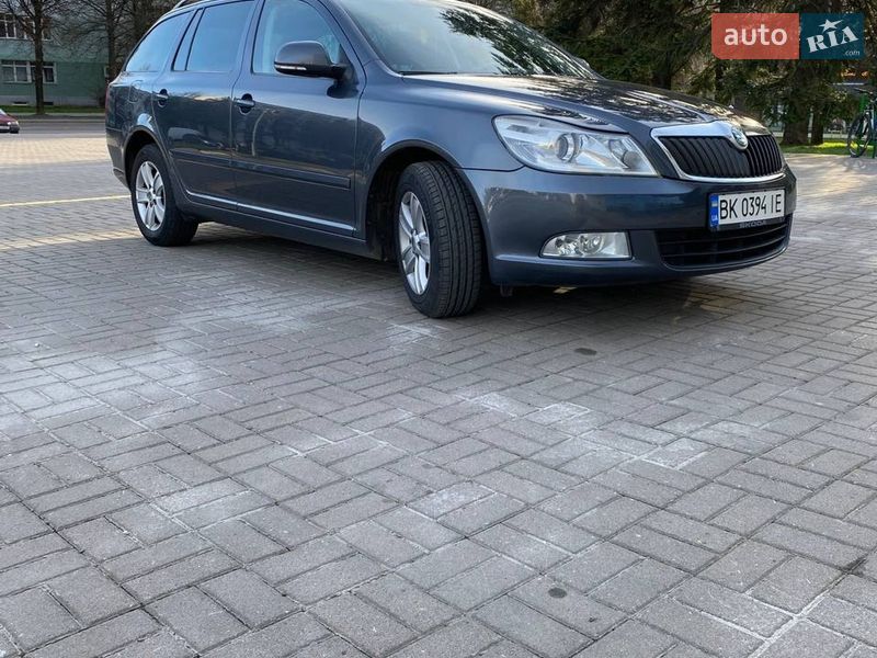 Универсал Skoda Octavia 2012 в Ровно