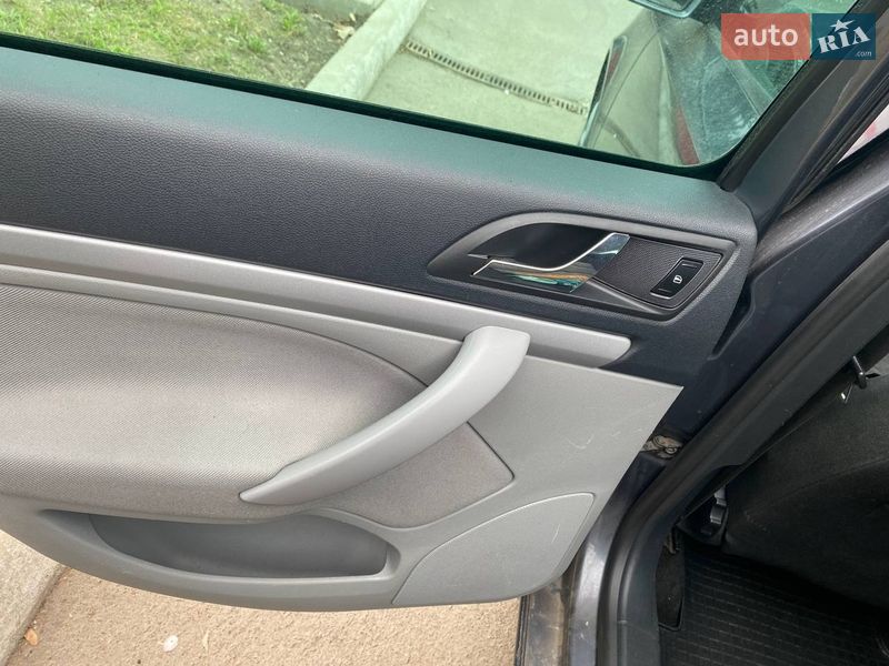 Универсал Skoda Octavia 2012 в Ровно