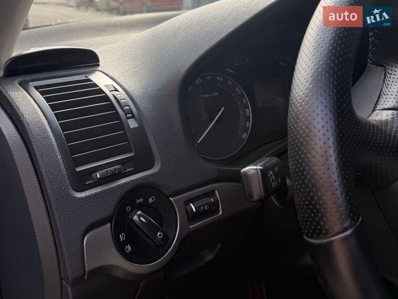 Лифтбек Skoda Octavia 2008 в Харькове