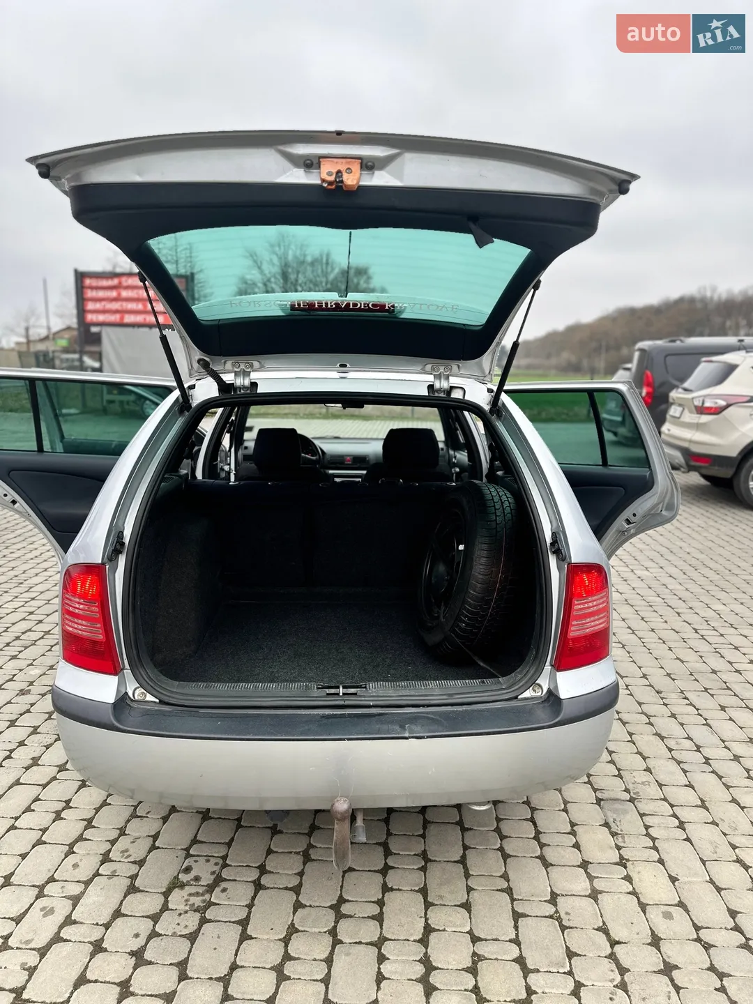 2010 Skoda Octavia - мініатюра 10