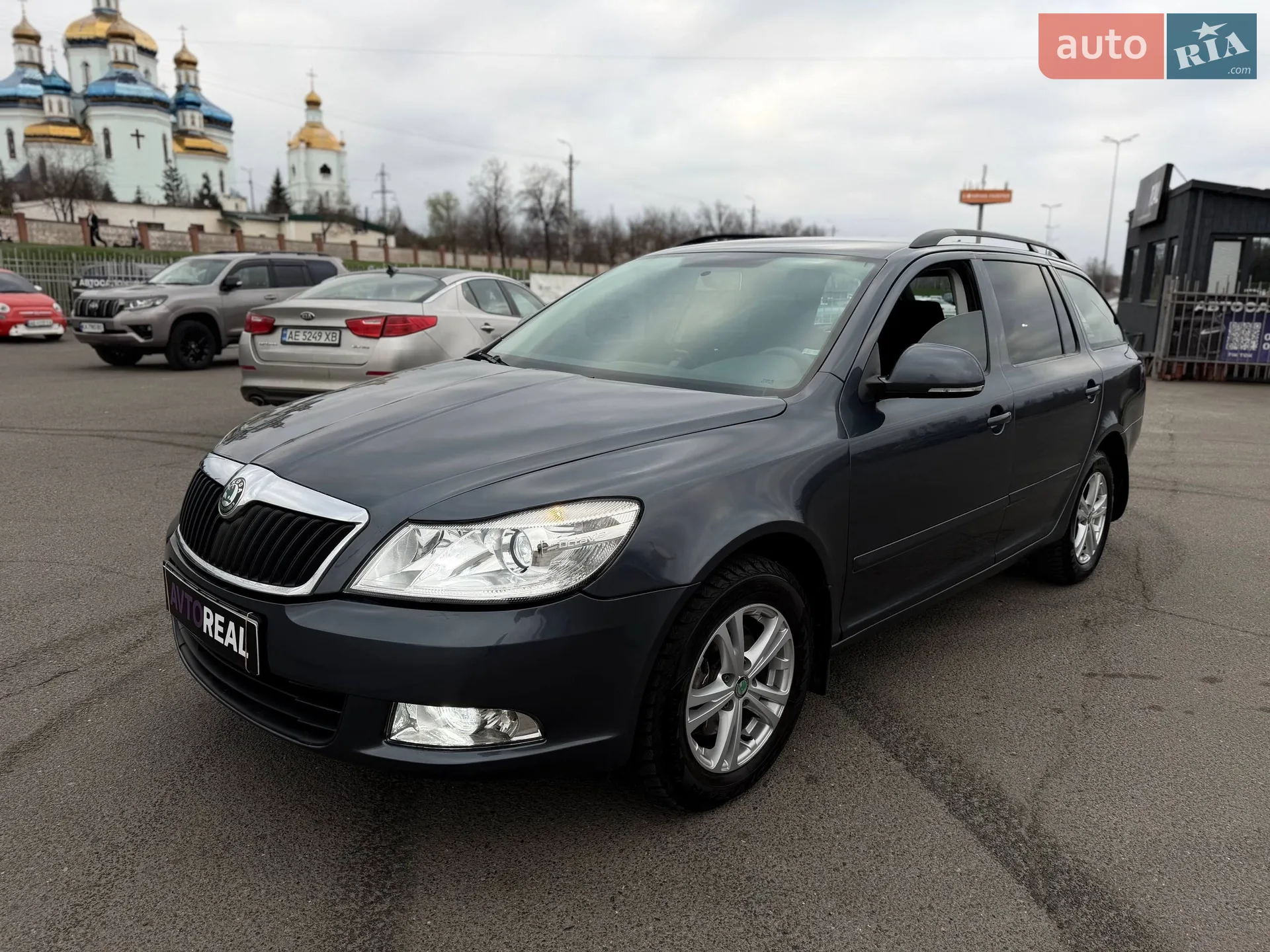 2010 Skoda Octavia - мініатюра 14