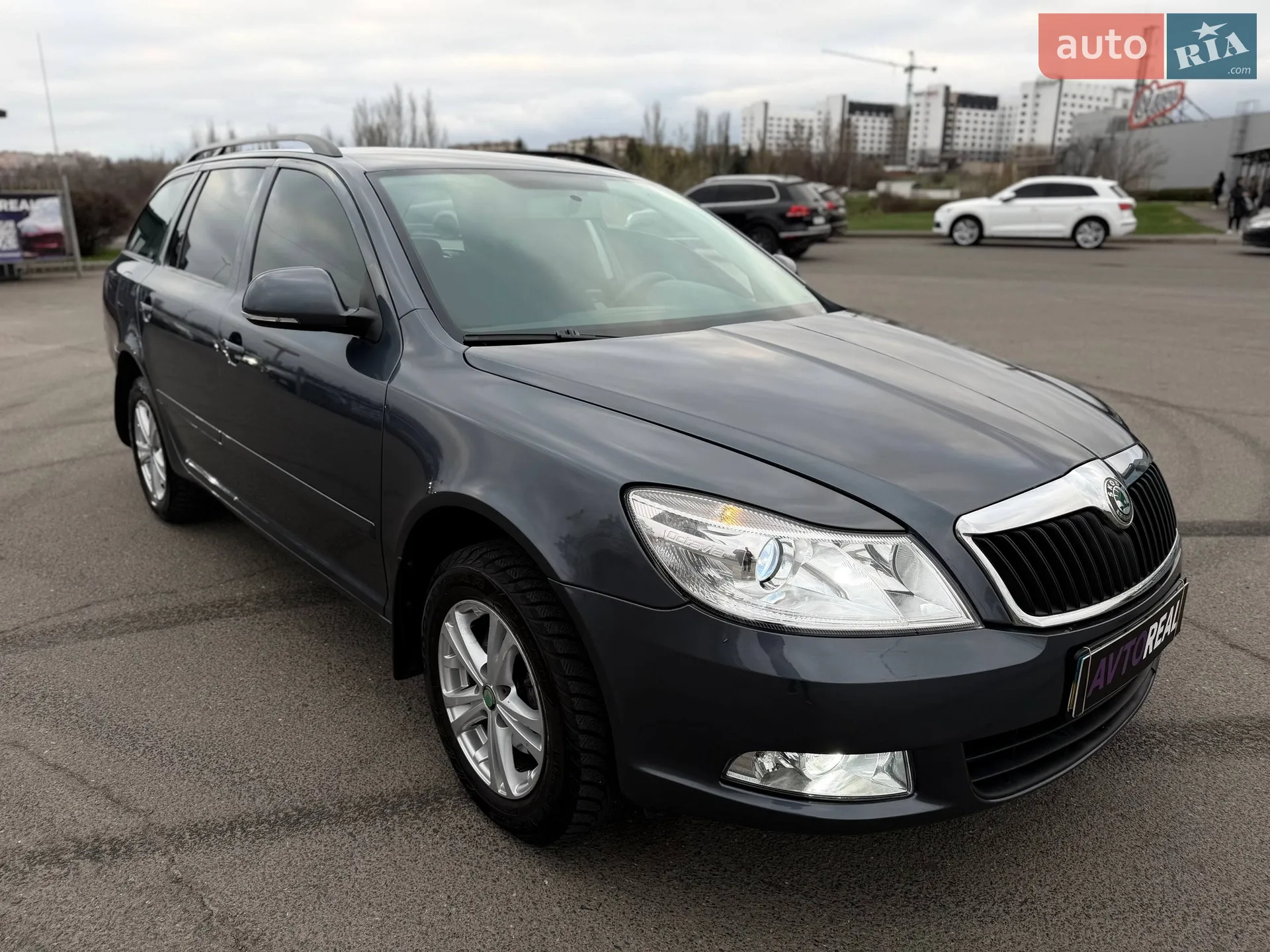 2010 Skoda Octavia - мініатюра 17