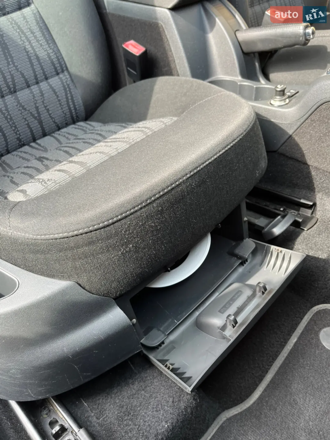 2010 Skoda Octavia - мініатюра 16
