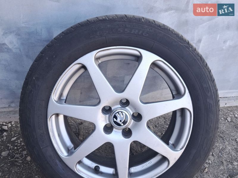 Лифтбек Skoda Octavia 2005 в Киеве