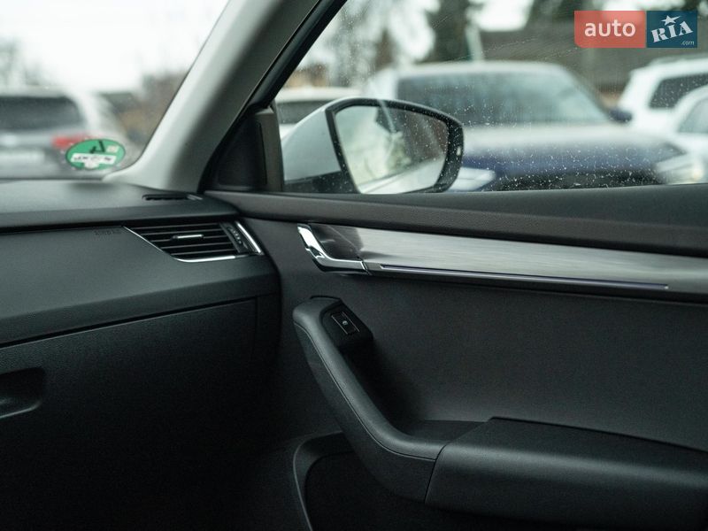 Універсал Skoda Octavia 2018 в Чернівцях