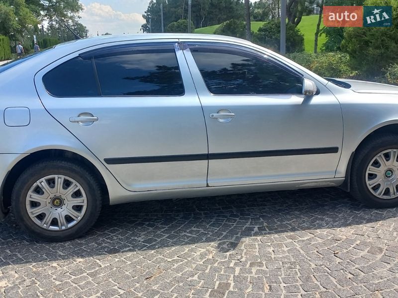 Лифтбек Skoda Octavia 2008 в Днепре