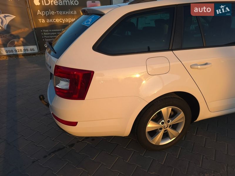 Універсал Skoda Octavia 2014 в Звягелі