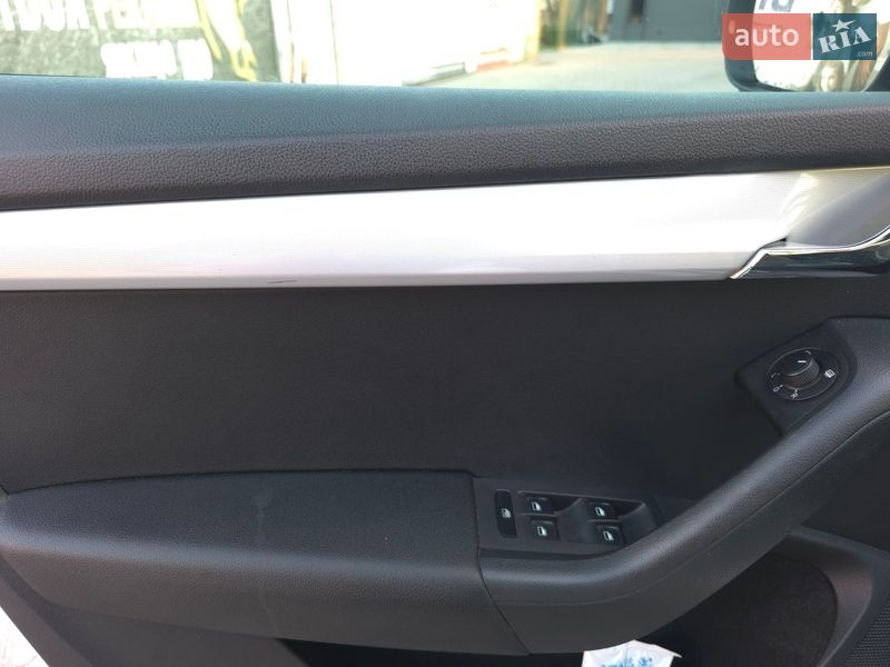 Універсал Skoda Octavia 2014 в Звягелі