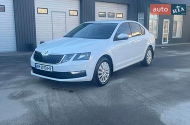 Ліфтбек Skoda Octavia 2018 в Романіву
