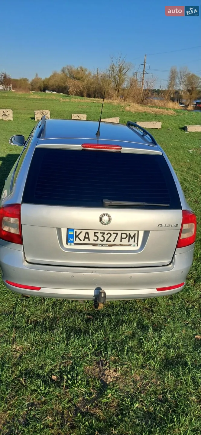 2010 Skoda Octavia - мініатюра 9