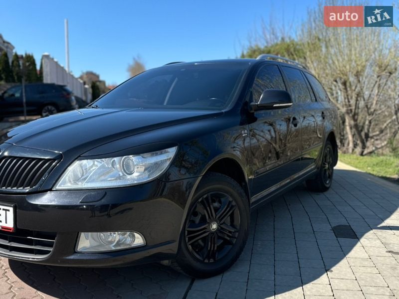 Універсал Skoda Octavia 2011 в Чернівцях