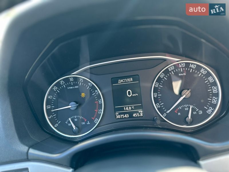 Універсал Skoda Octavia 2011 в Чернівцях