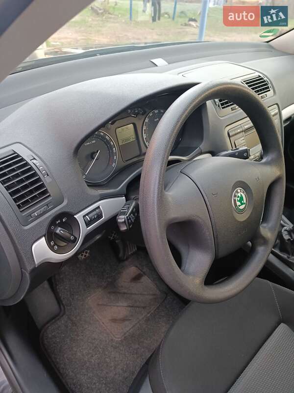 Ліфтбек Skoda Octavia 2006 в Кривому Розі