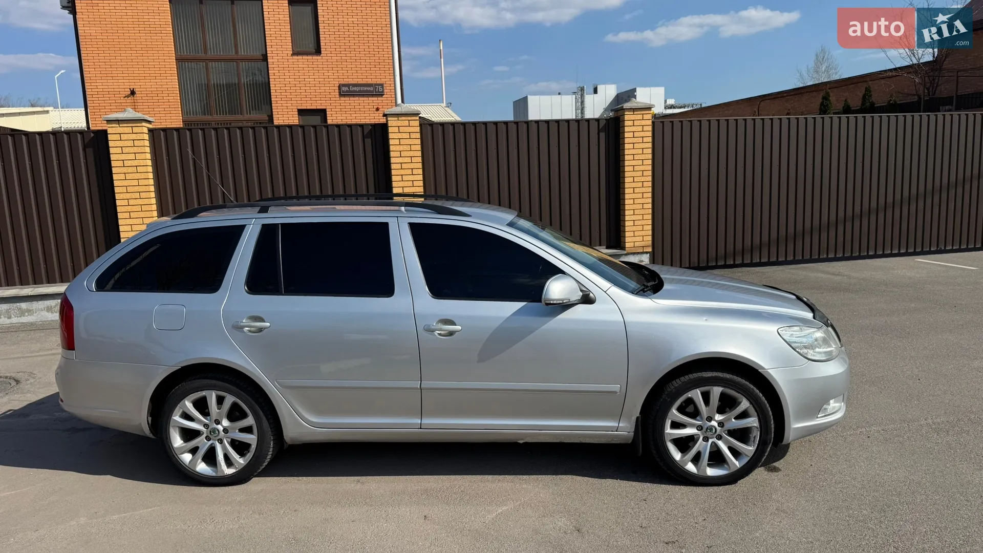 2010 Skoda Octavia - мініатюра 17