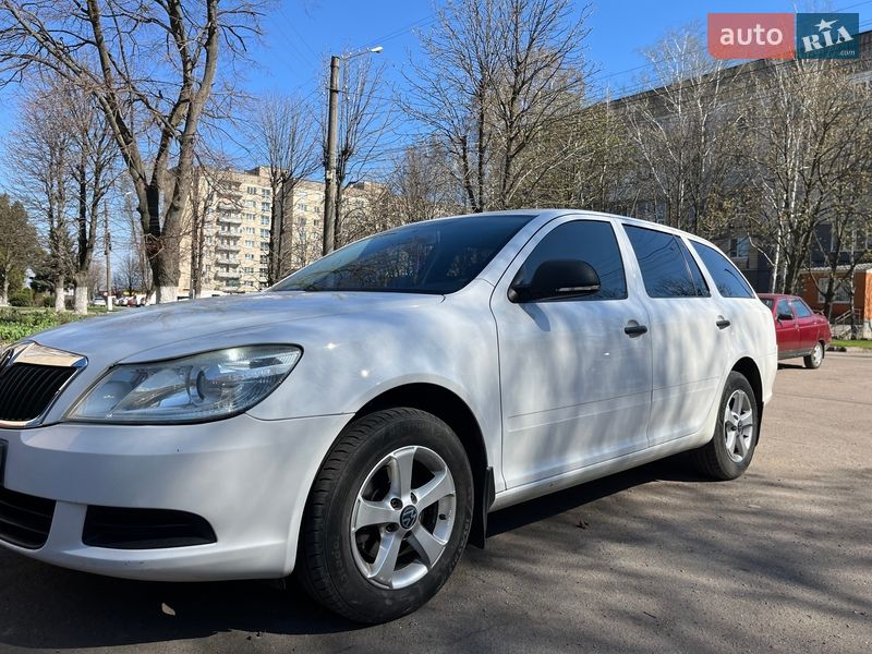 Універсал Skoda Octavia 2009 в Кропивницькому