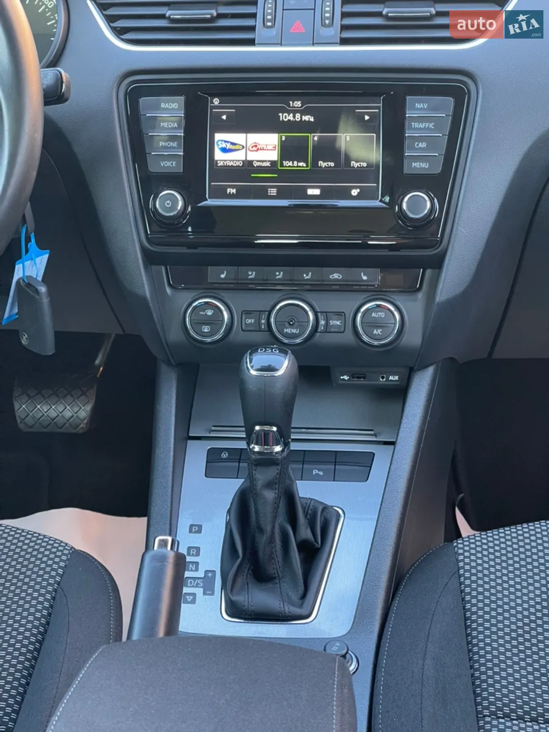 2015 Skoda Octavia - мініатюра 23