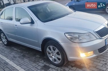 Лифтбек Skoda Octavia 2010 в Львове
