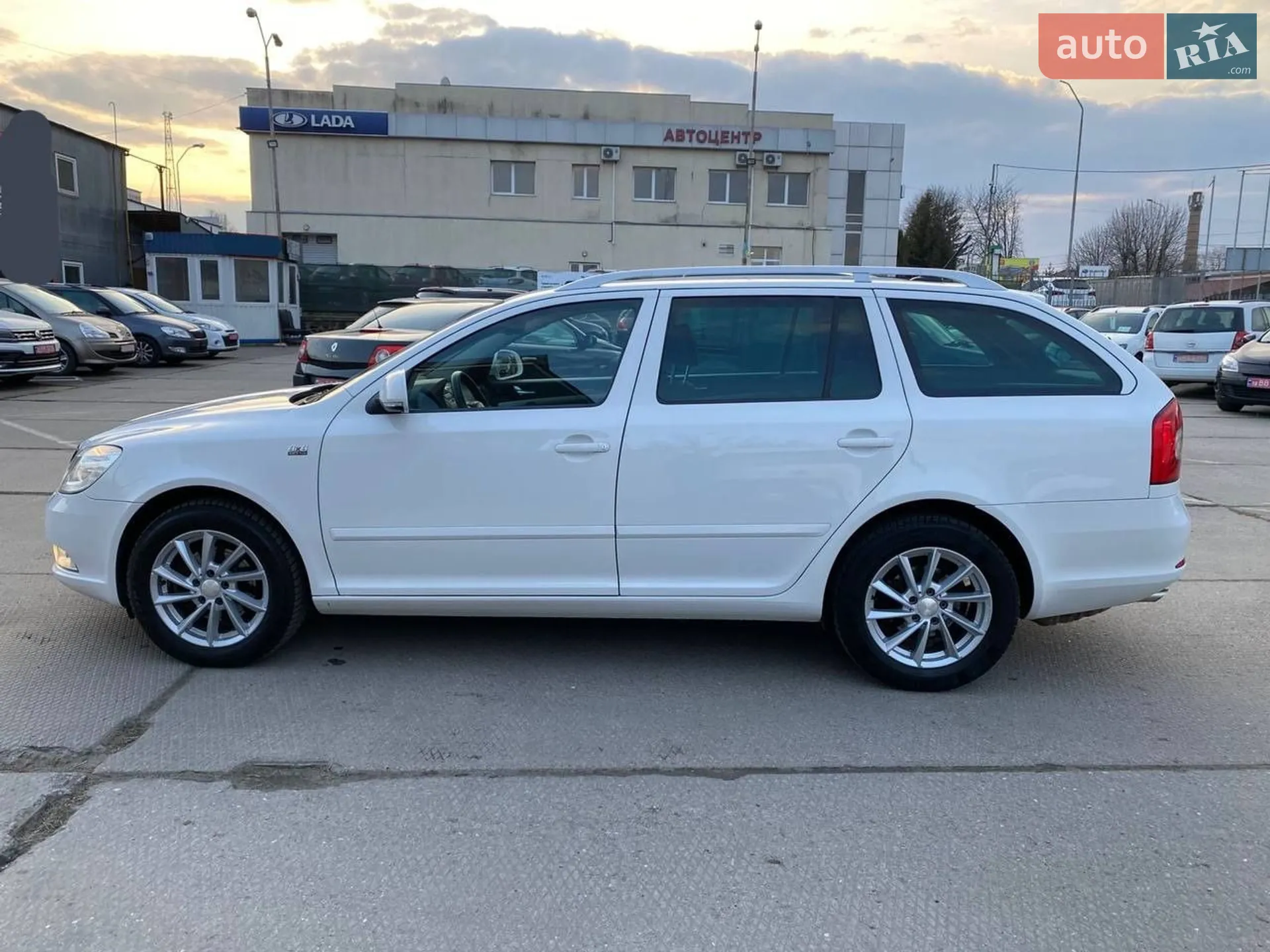 2011 Skoda Octavia - мініатюра 12