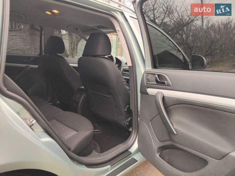 Універсал Skoda Octavia 2010 в Первомайську