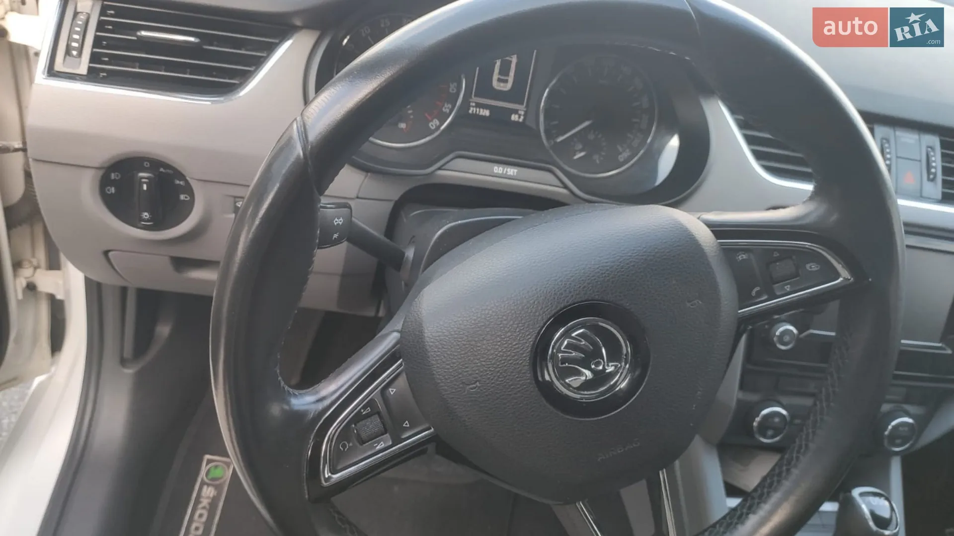 2016 Skoda Octavia - мініатюра 13