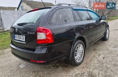 Універсал Skoda Octavia 2012 в Путивлі