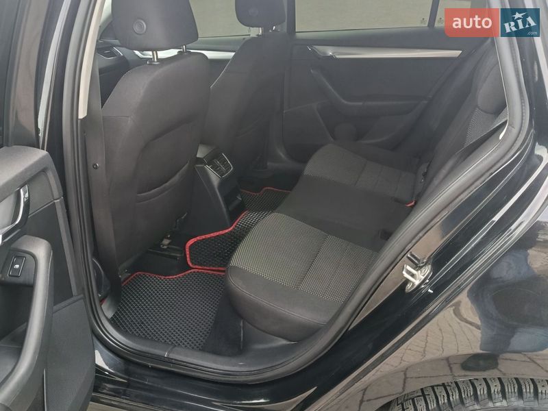 Універсал Skoda Octavia 2016 в Дрогобичі