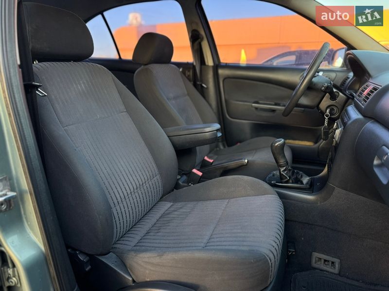 Ліфтбек Skoda Octavia 2002 в Києві фото 10 Ліфтбек Skoda Octavia 2002 в Києві