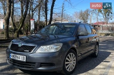 Универсал Skoda Octavia 2011 в Остроге