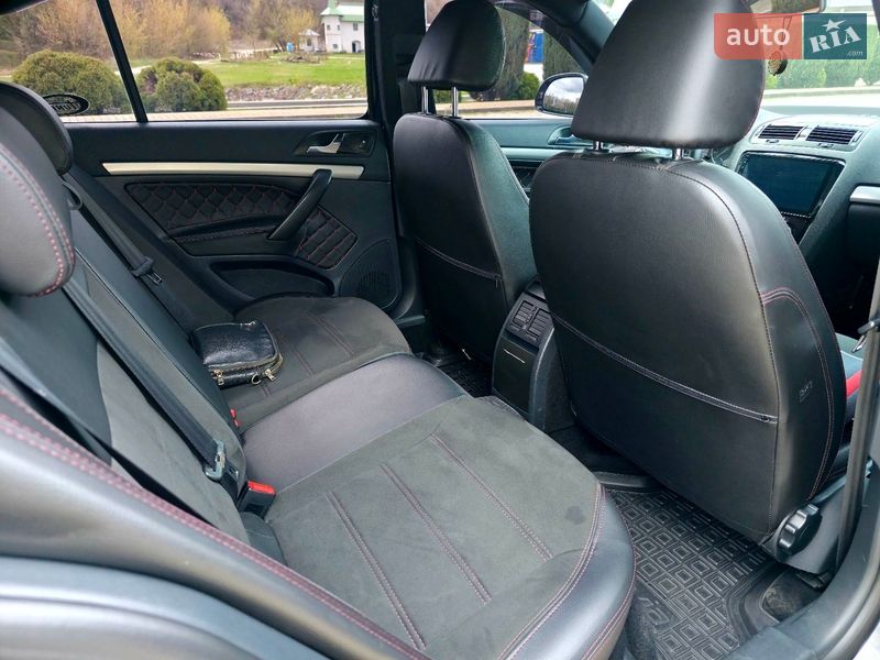 Ліфтбек Skoda Octavia 2009 в Дніпрі