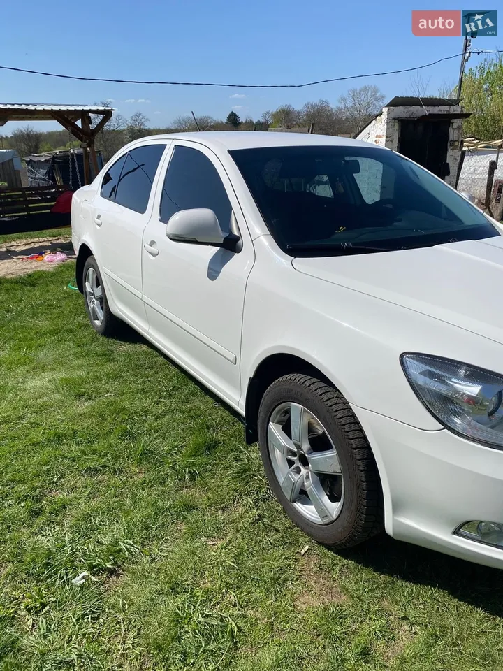 2010 Skoda Octavia - мініатюра 11