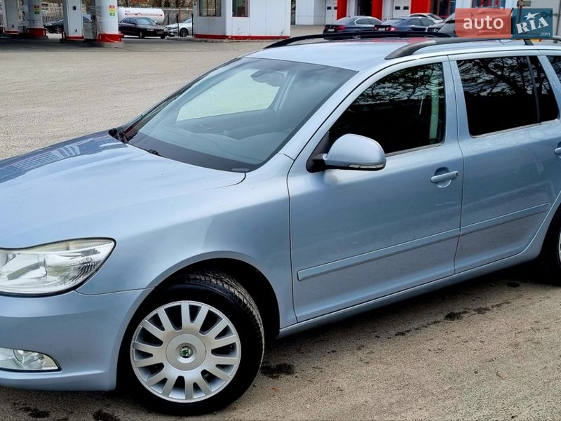 Універсал Skoda Octavia 2009 в Дніпрі
