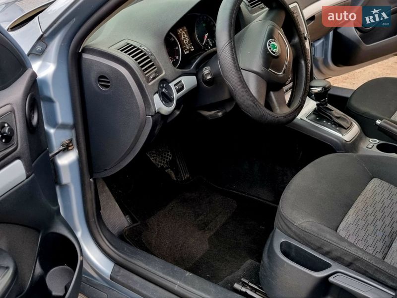 Універсал Skoda Octavia 2009 в Дніпрі