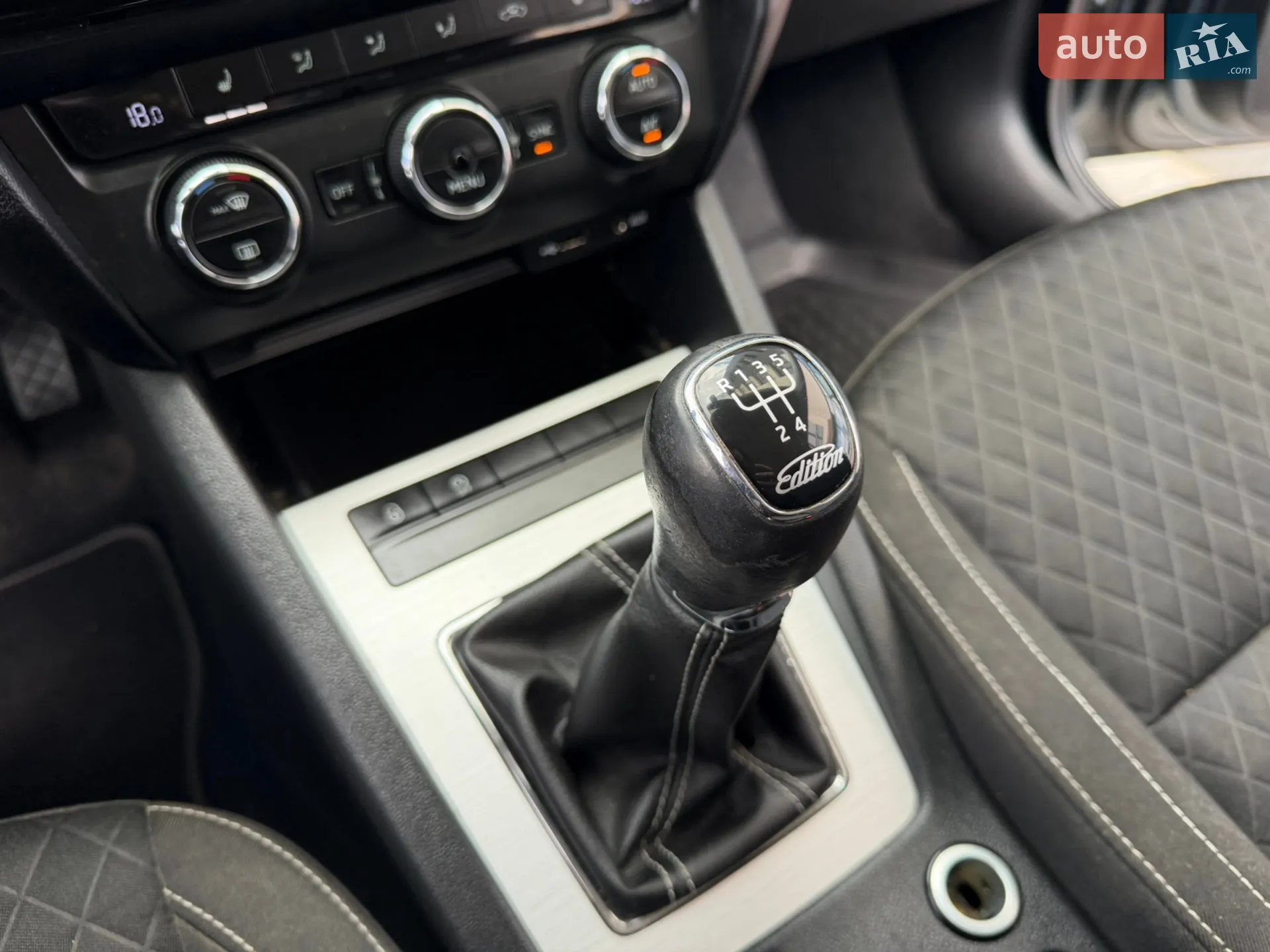 2015 Skoda Octavia - мініатюра 42
