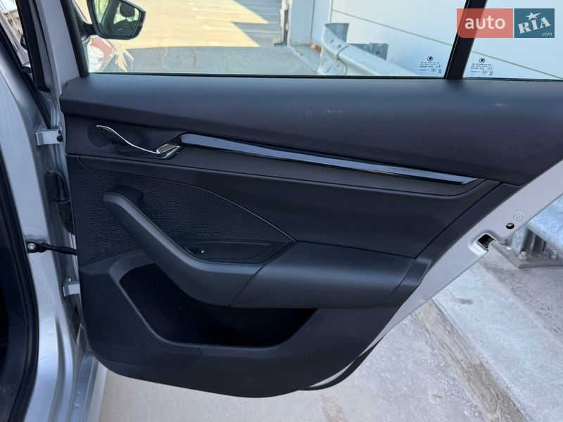 Универсал Skoda Octavia 2022 в Киеве фото 64 Универсал Skoda Octavia 2022 в Киеве