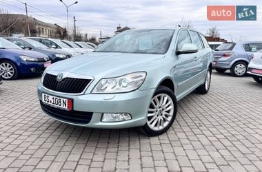 Универсал Skoda Octavia 2010 в Староконстантинове