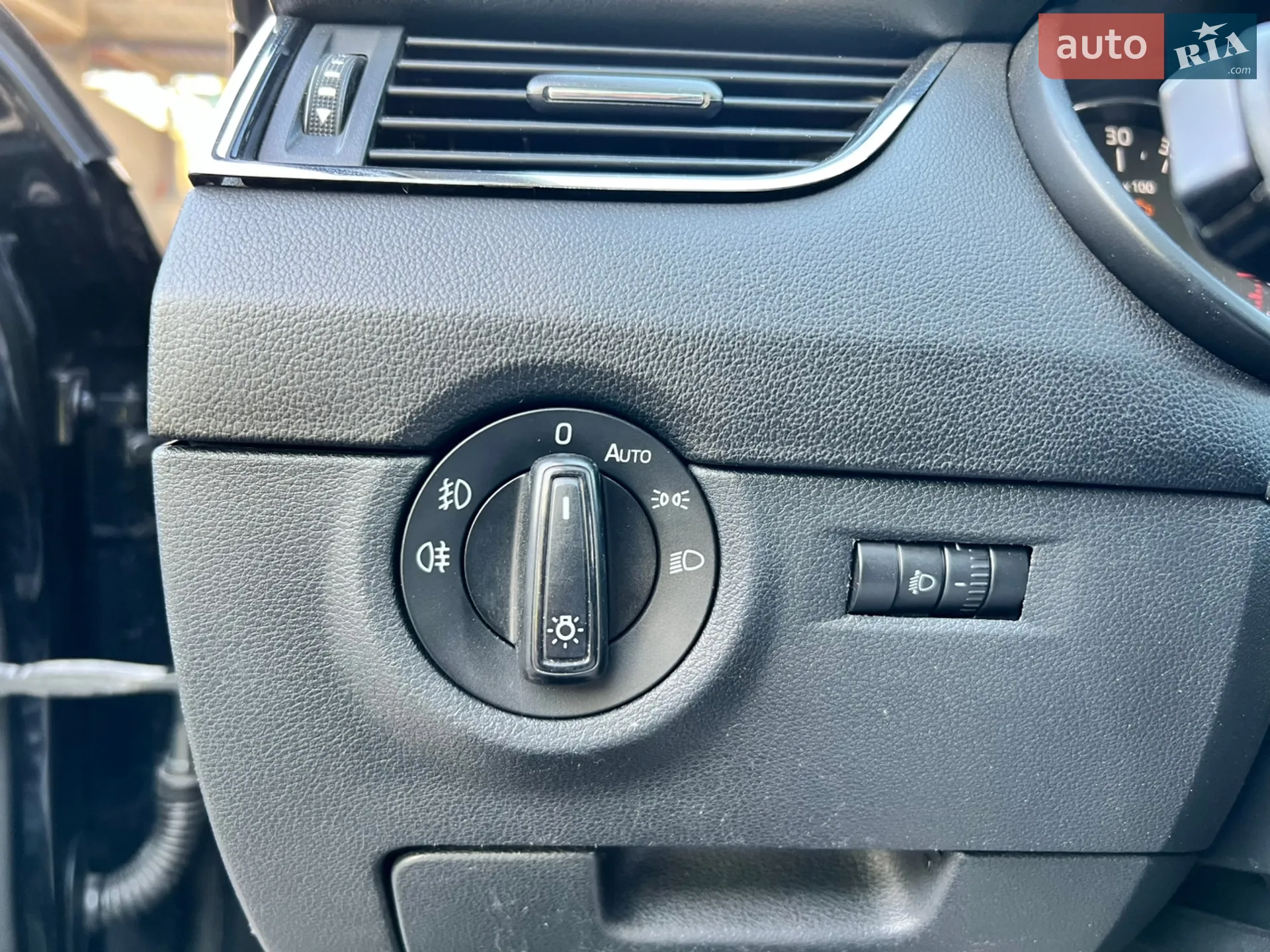 2015 Skoda Octavia - мініатюра 30
