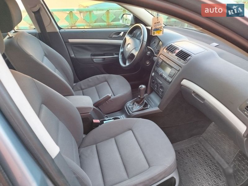 Універсал Skoda Octavia 2004 в Гайвороні