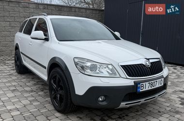 Універсал Skoda Octavia 2010 в Гадячі