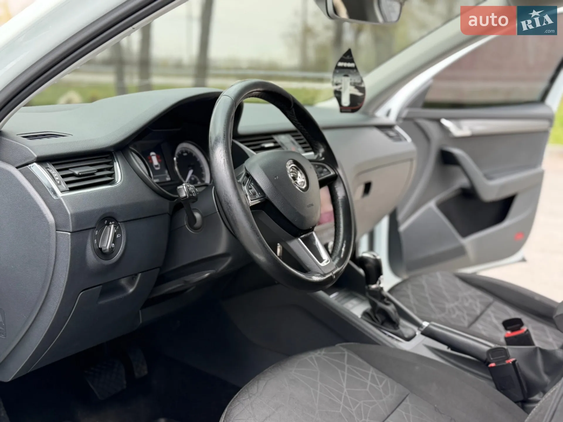2017 Skoda Octavia - мініатюра 22