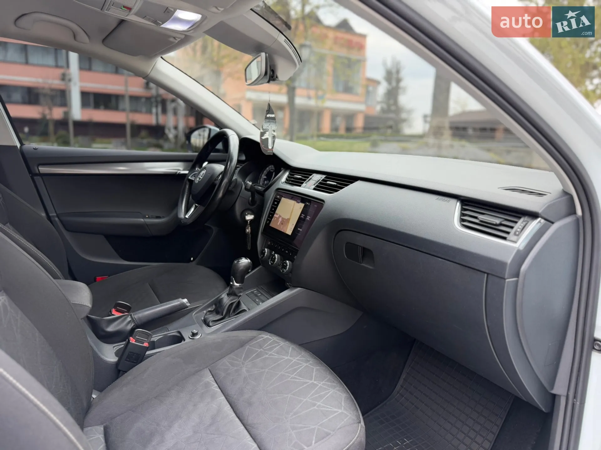 2017 Skoda Octavia - мініатюра 27