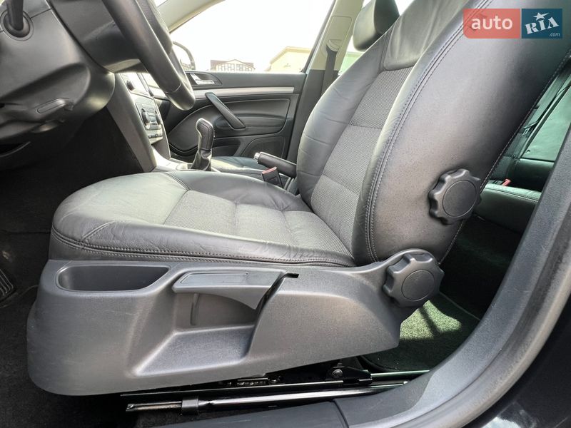 Универсал Skoda Octavia 2012 в Ровно