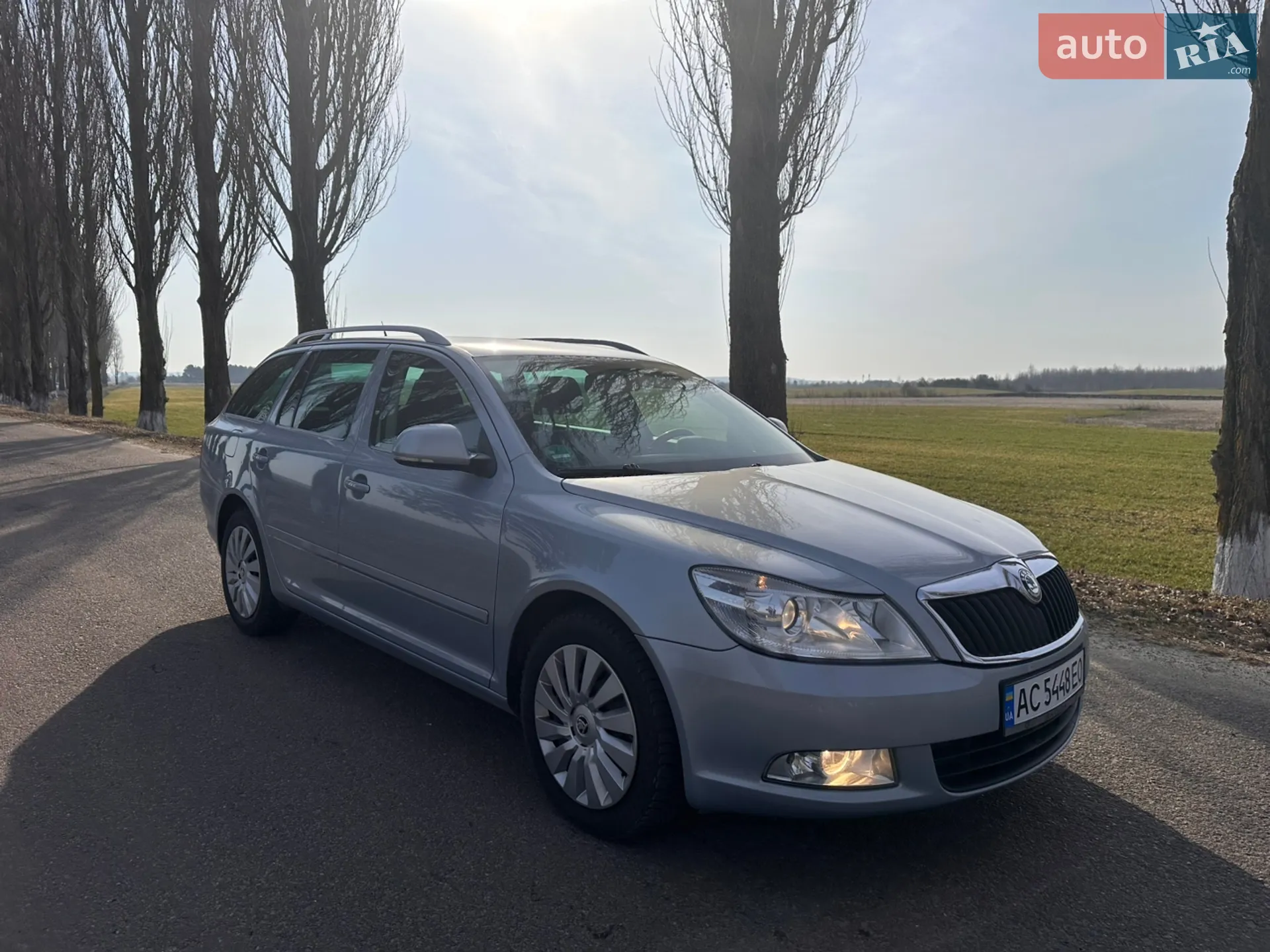 2010 Skoda Octavia - мініатюра 2