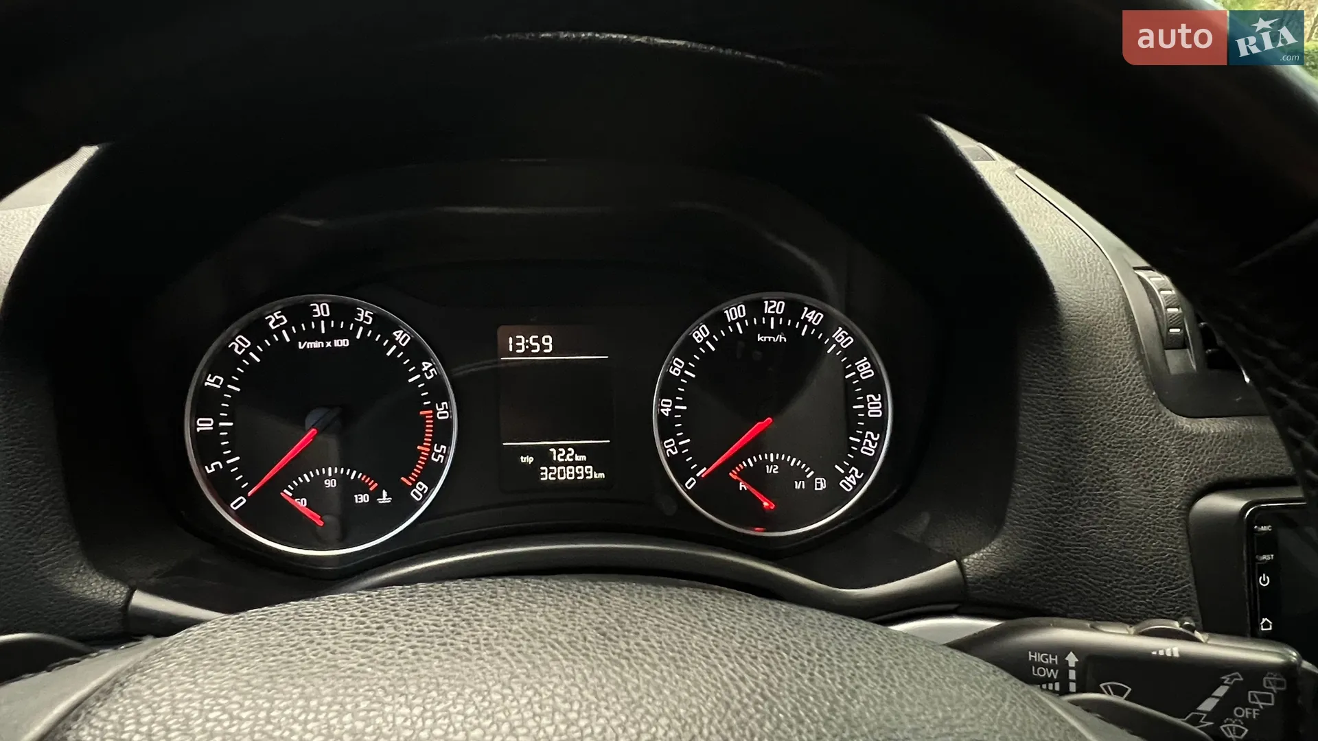 2010 Skoda Octavia - мініатюра 23