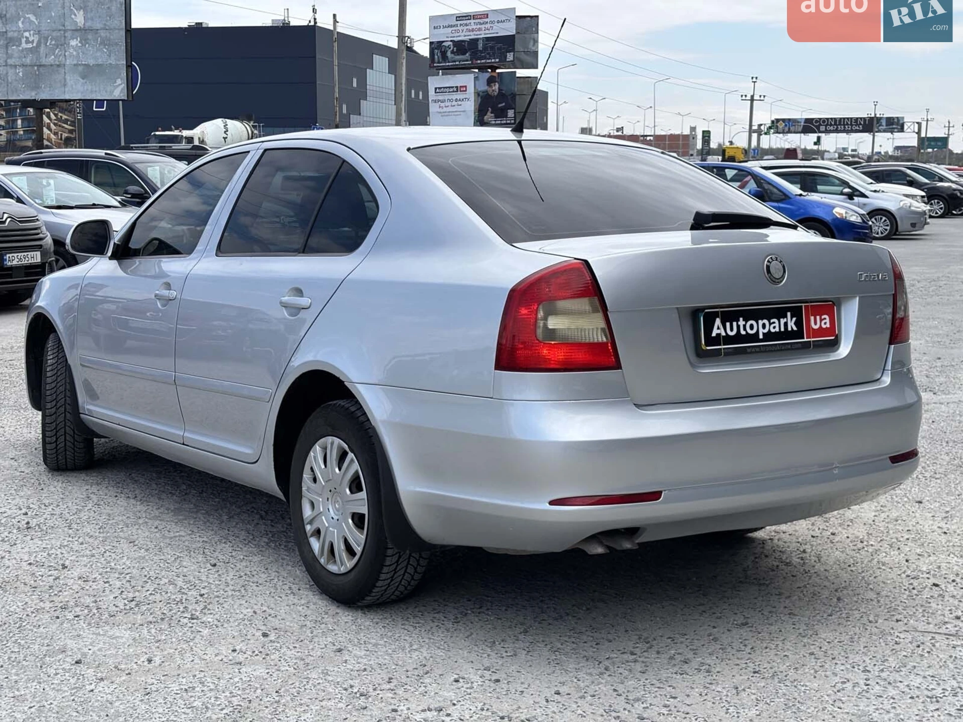 2010 Skoda Octavia - мініатюра 8