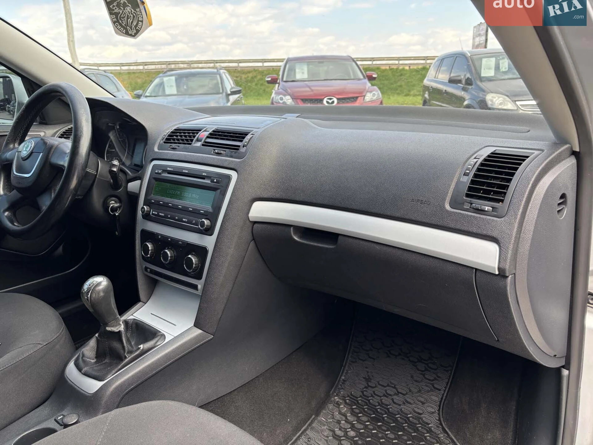 2010 Skoda Octavia - мініатюра 38