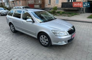 Універсал Skoda Octavia 2010 в Луцьку