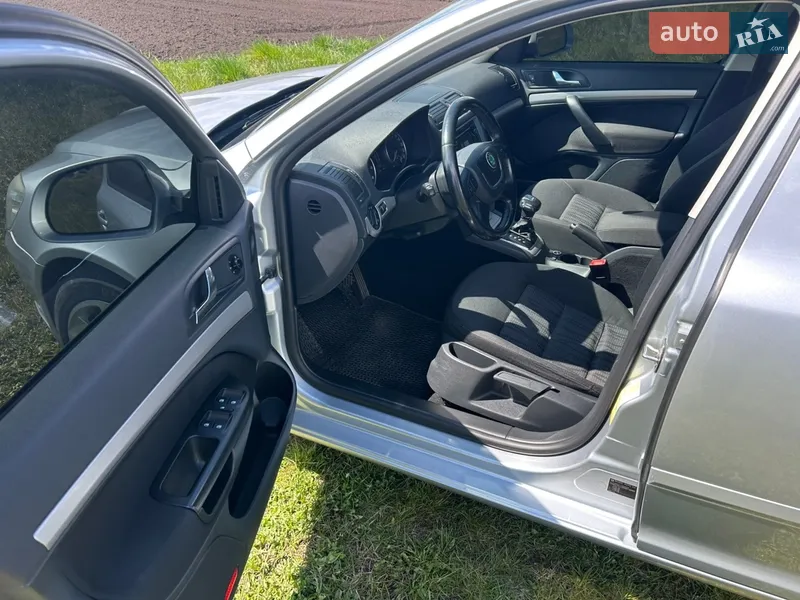 Skoda Octavia 2010 VIN TMBGJ61Z0B8015999 фото оголошення 17 з 63