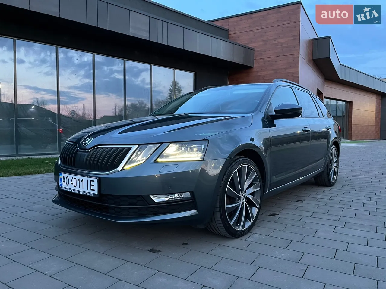 2017 Skoda Octavia - мініатюра 15