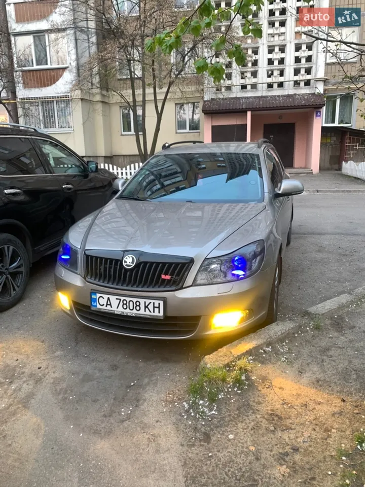 2010 Skoda Octavia - мініатюра 16